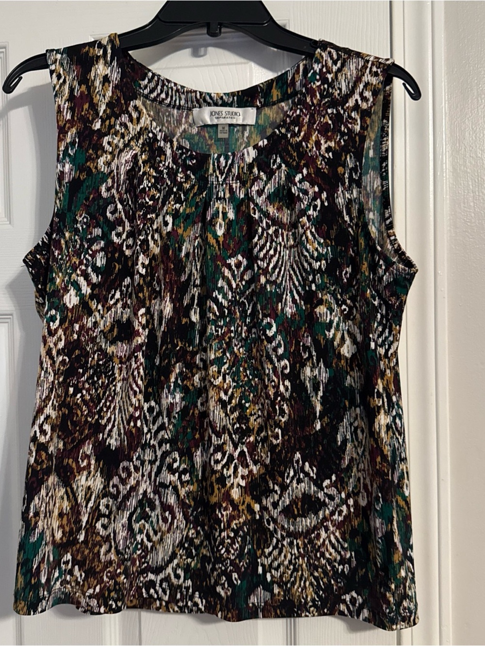 Jones Studio Sleeveless Printed Shell in Teal, Burgundy & Black